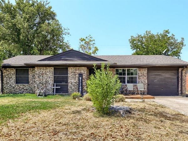 2305 Arcady Lane , Lancaster, TX 75134