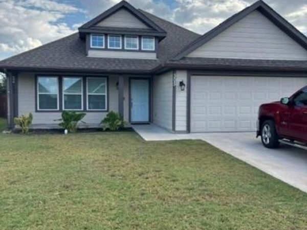 305 Sunnyside Drive , Trenton, TX 75490