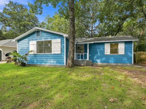 1215 S Cedar Avenue, Niceville, FL 32578