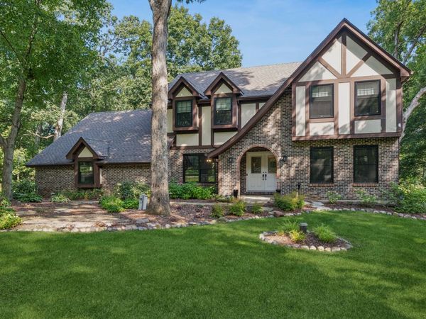 6N419 Ferson Woods Drive, St. Charles, IL 60175