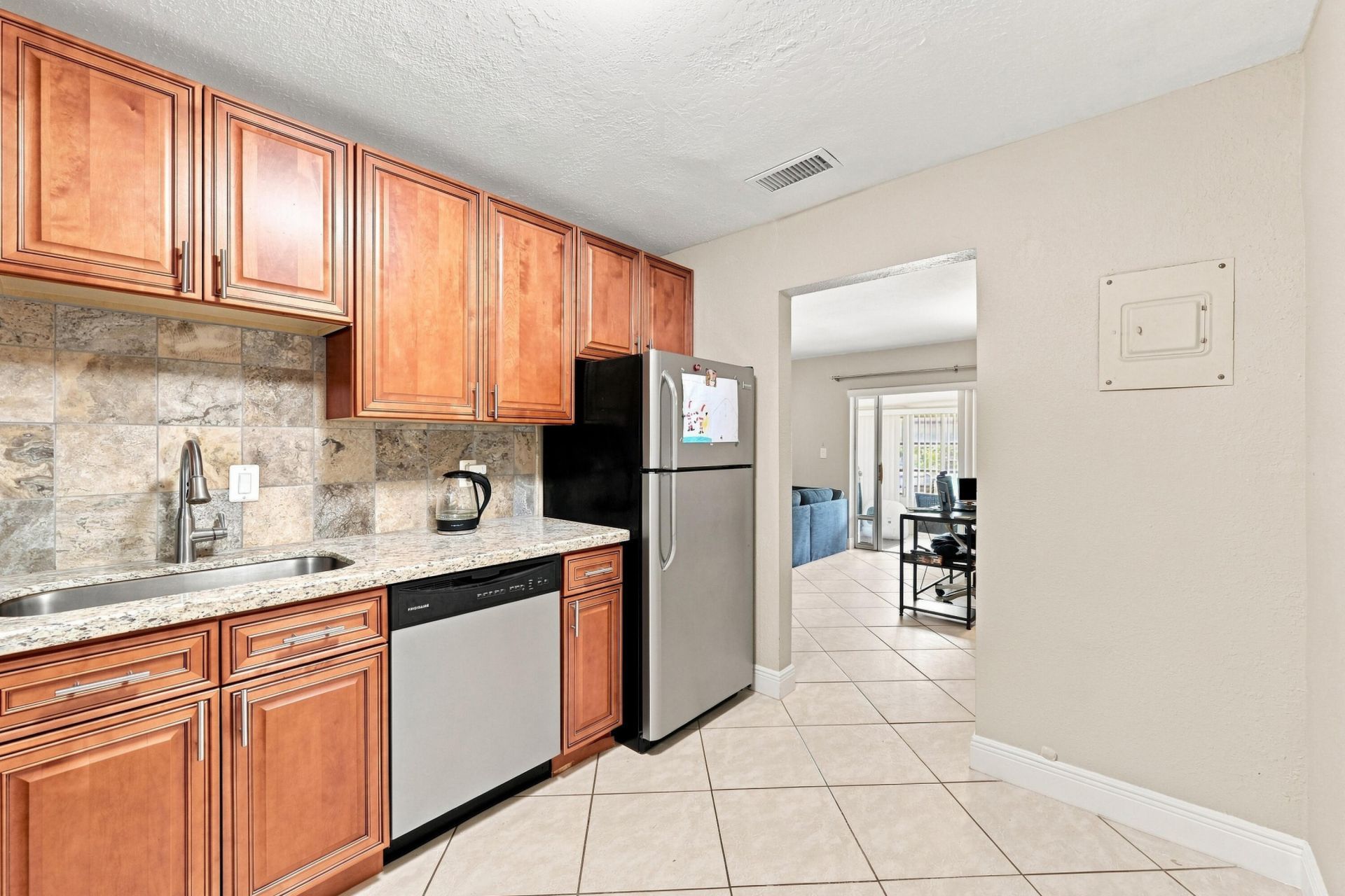 380 E Laurel Drive, Unit 5D, Margate, FL 33063 Photo