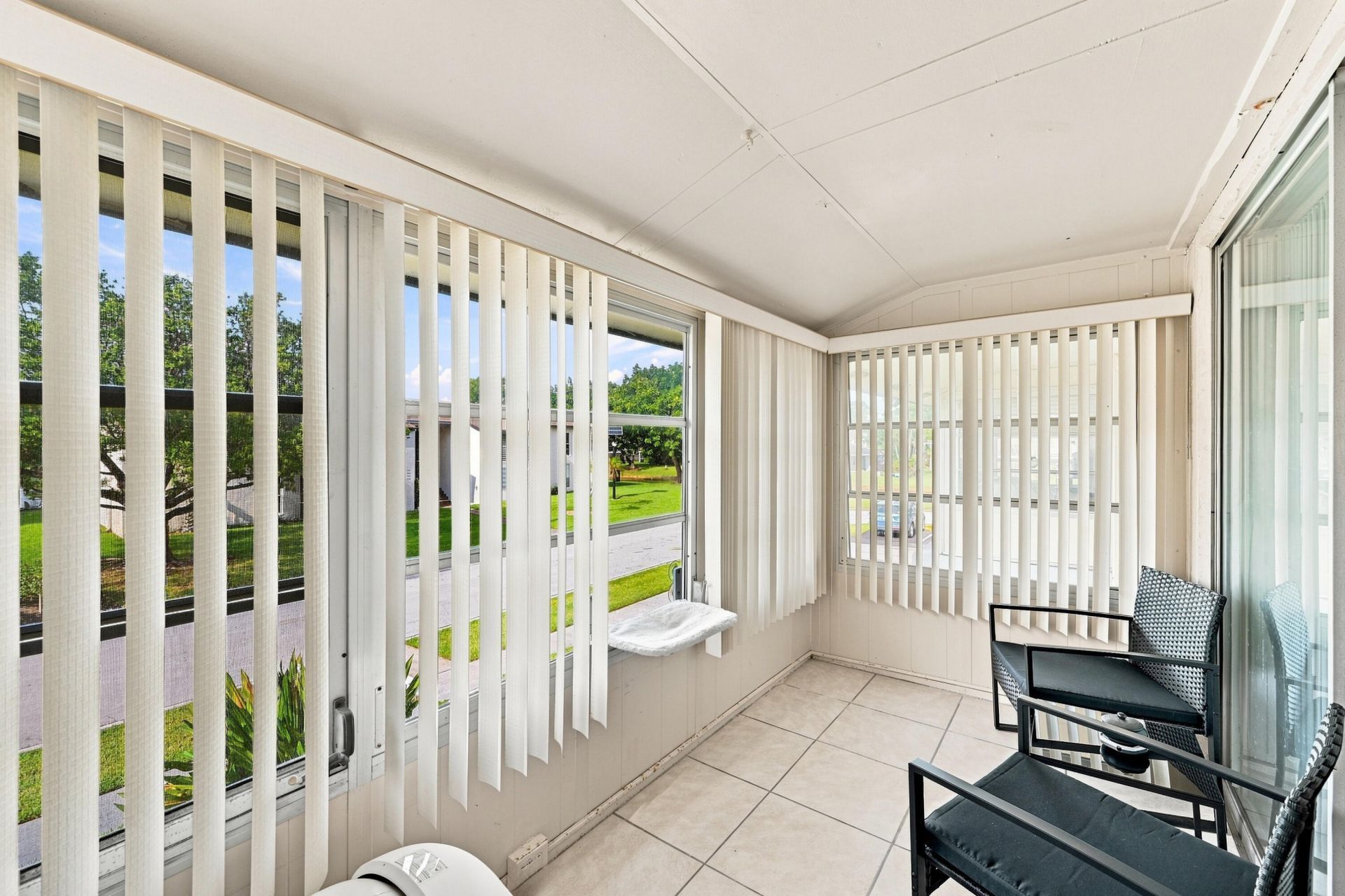 380 E Laurel Drive, Unit 5D, Margate, FL 33063 Photo