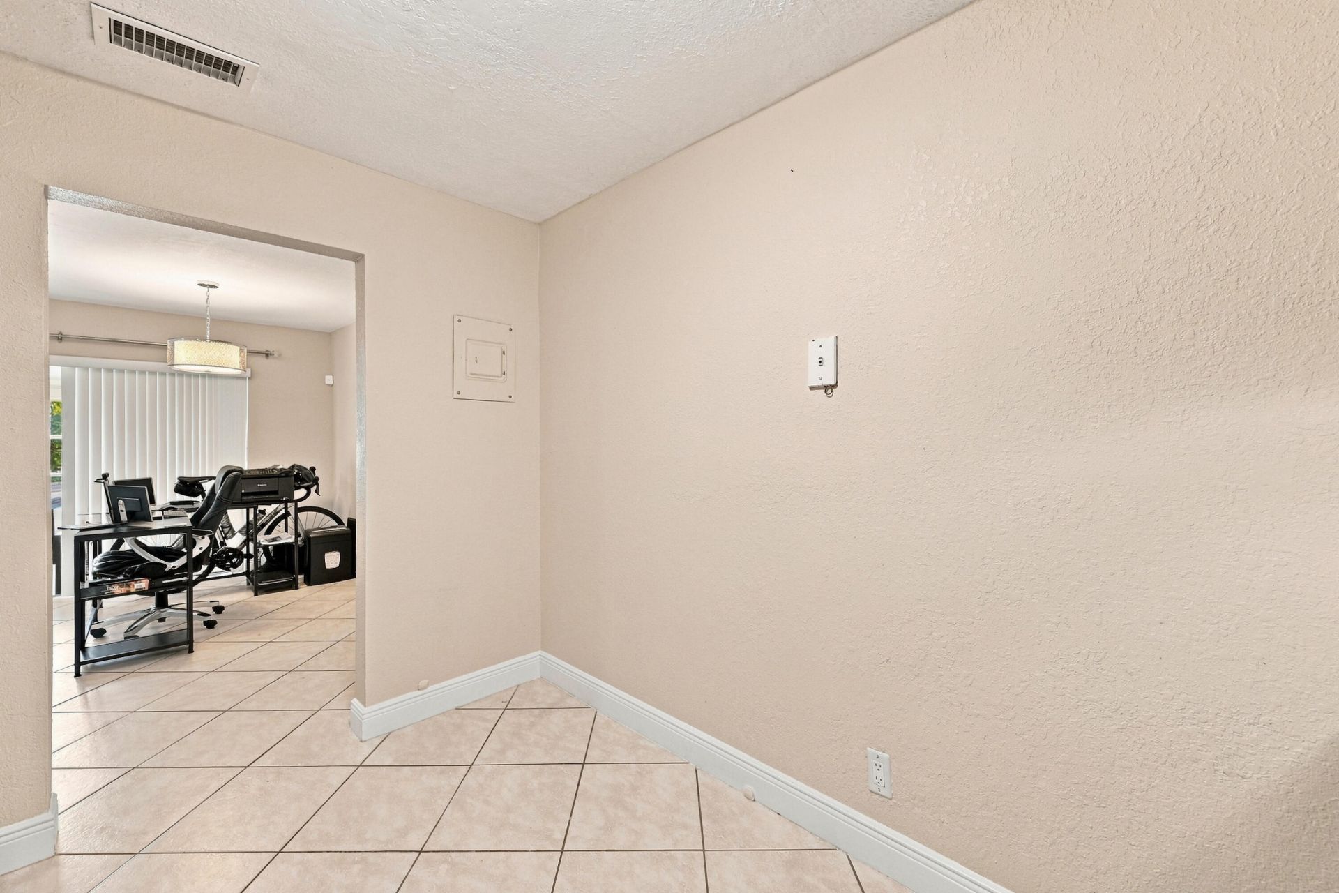 380 E Laurel Drive, Unit 5D, Margate, FL 33063 Photo