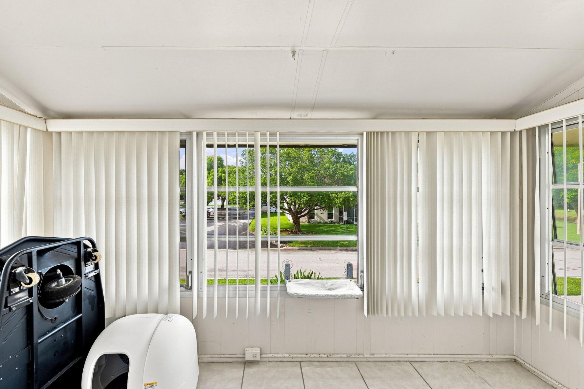 380 E Laurel Drive, Unit 5D, Margate, FL 33063 Photo