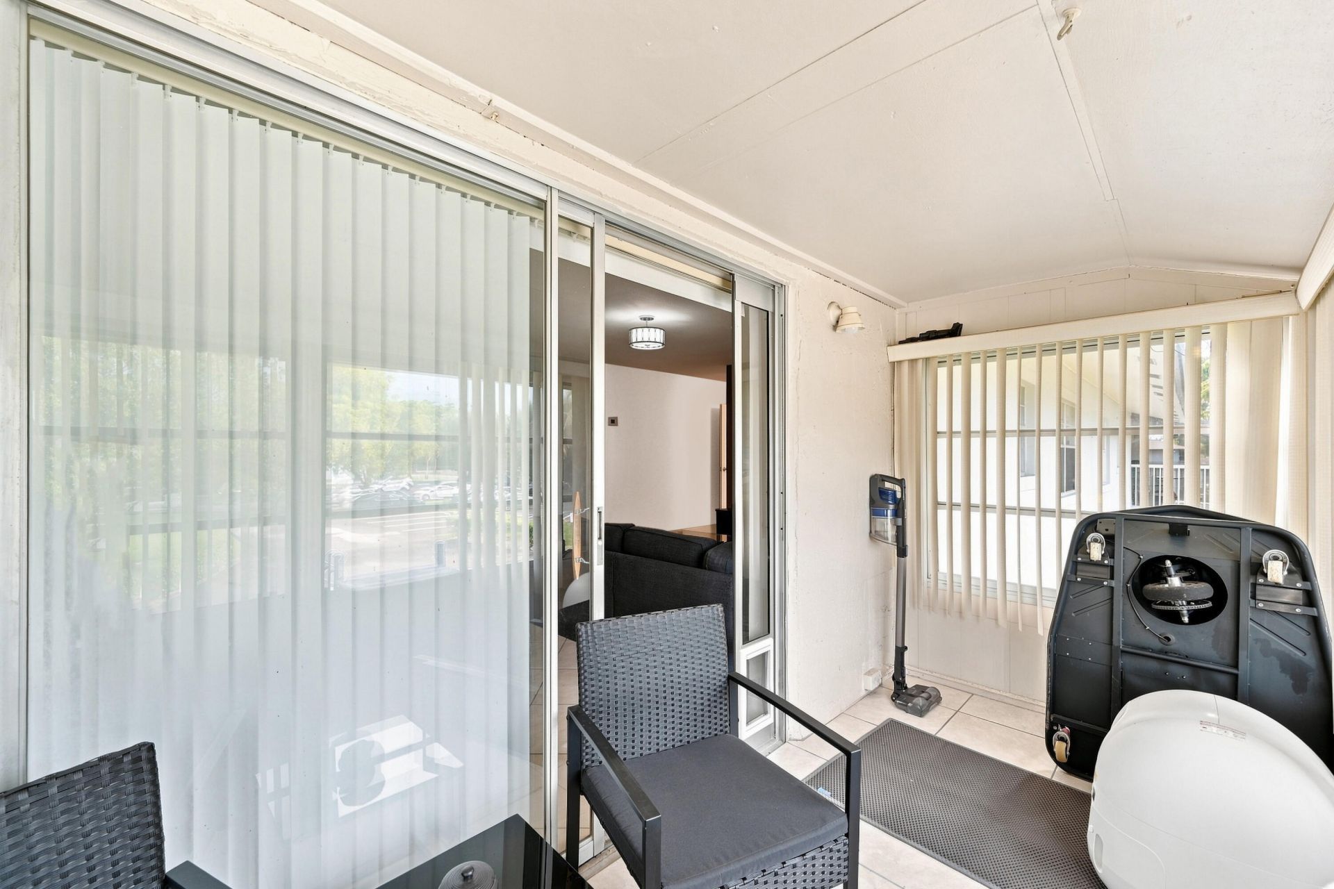 380 E Laurel Drive, Unit 5D, Margate, FL 33063 Photo