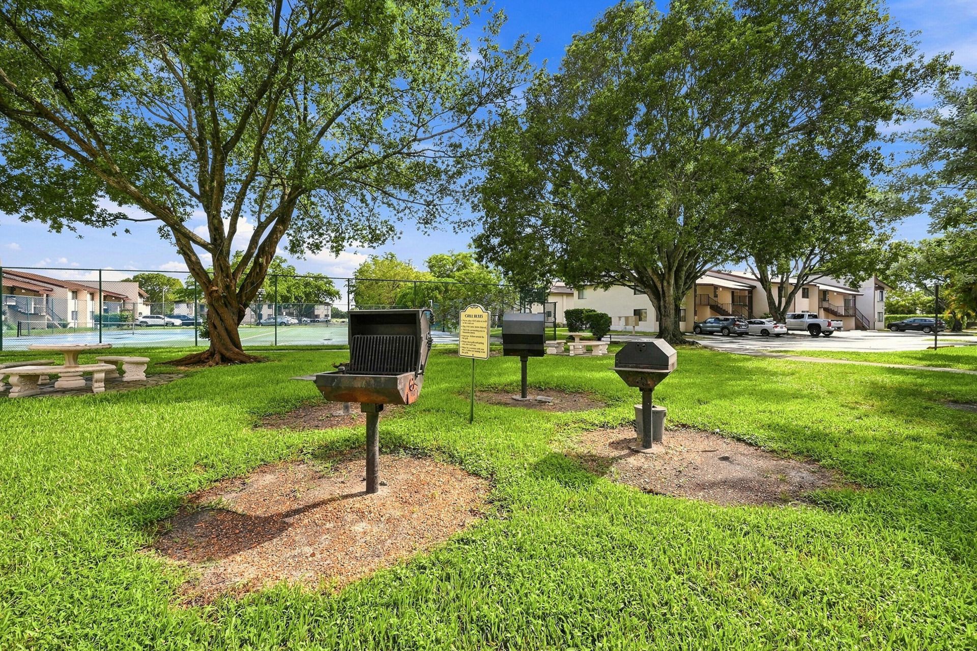 380 E Laurel Drive, Unit 5D, Margate, FL 33063 Photo