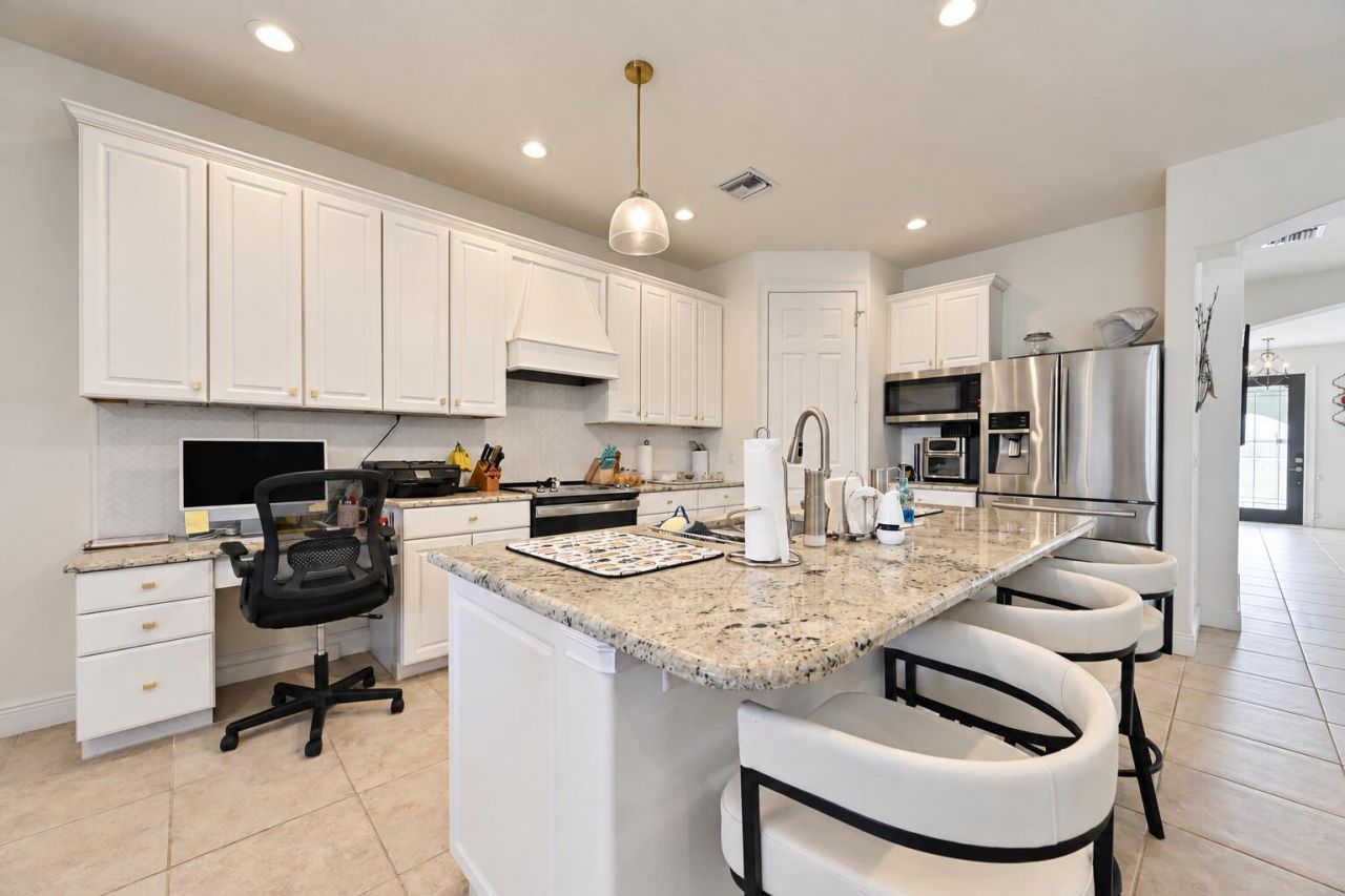 2449 SW Gay Circle, Port Saint Lucie, FL 34953 Photo