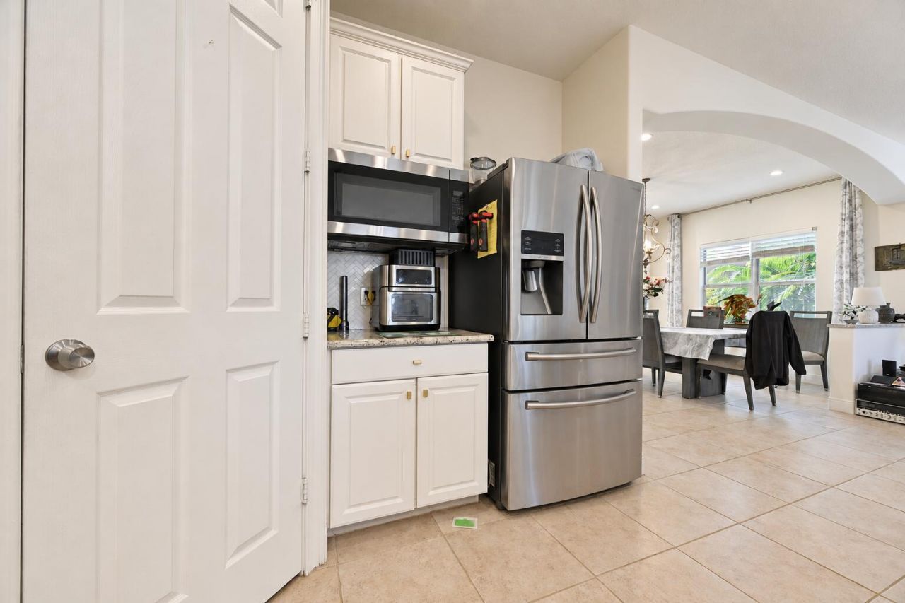 2449 SW Gay Circle, Port Saint Lucie, FL 34953 Photo