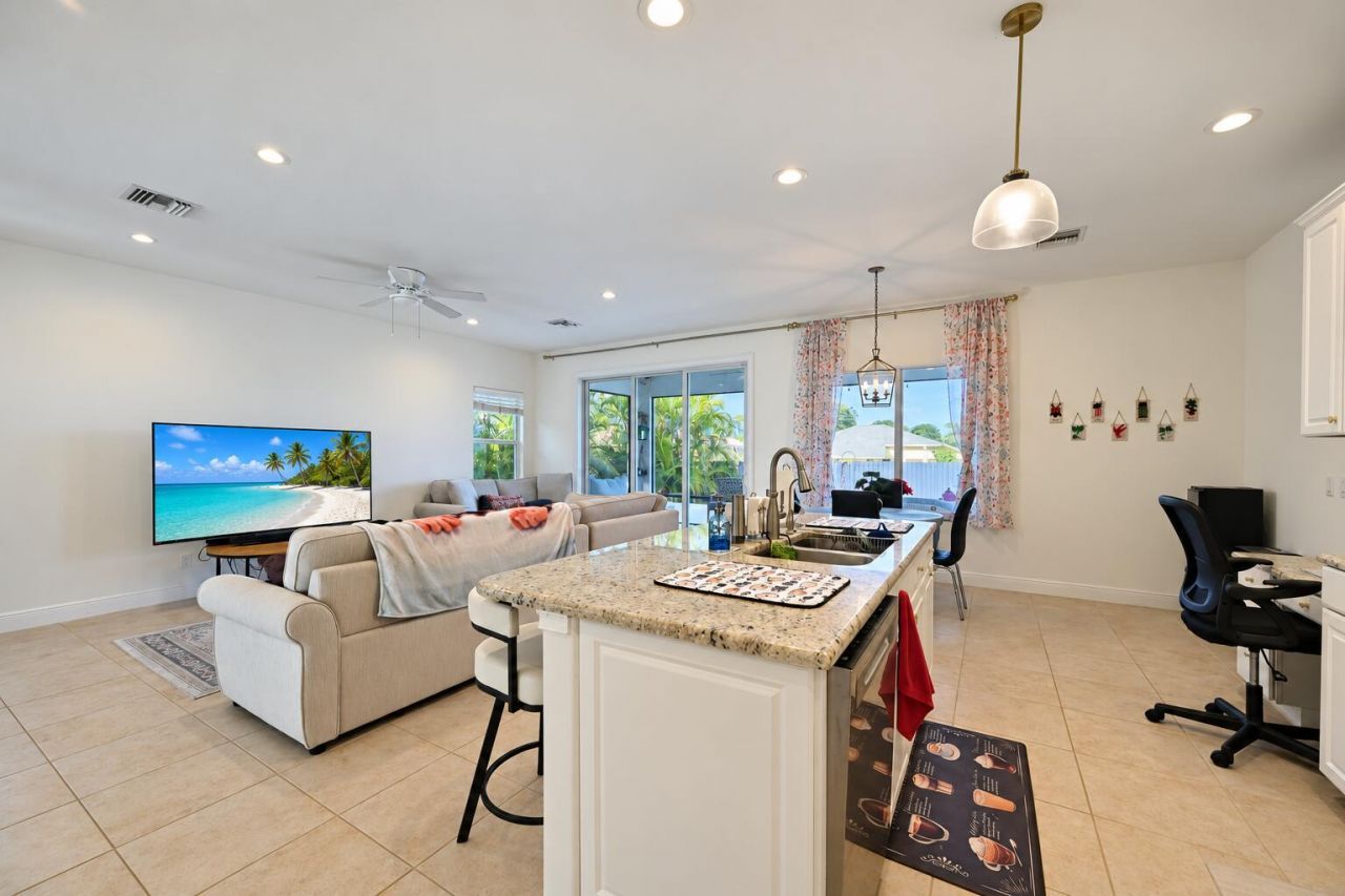 2449 SW Gay Circle, Port Saint Lucie, FL 34953 Photo
