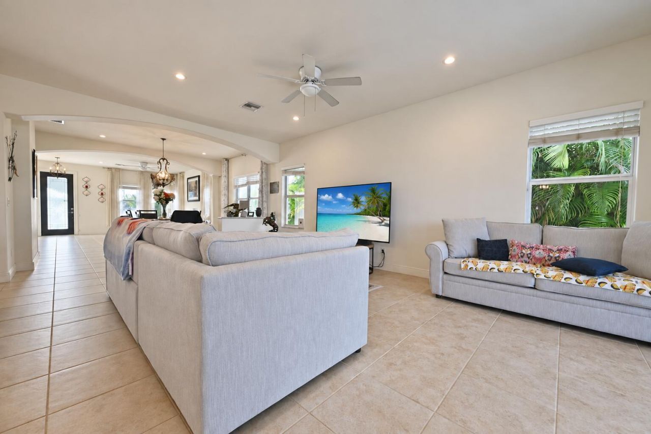 2449 SW Gay Circle, Port Saint Lucie, FL 34953 Photo