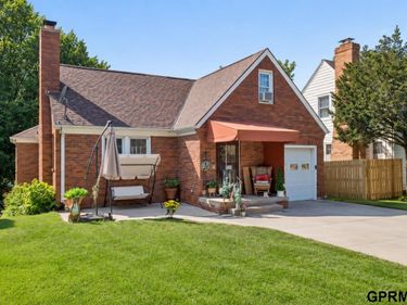 3320 N 58th Street, Omaha, NE 68104