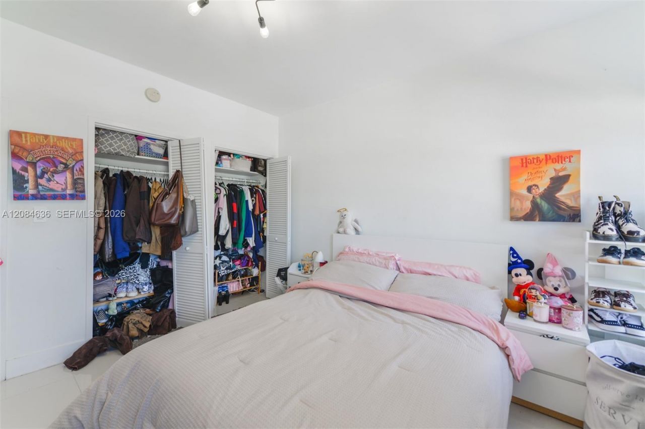 880 NE 69th St , Unit 5L, Miami, FL 33138 Photo