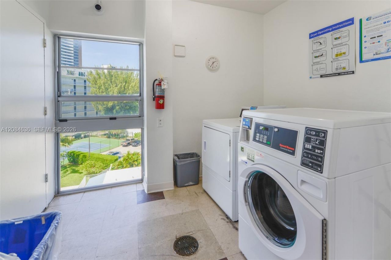 880 NE 69th St , Unit 5L, Miami, FL 33138 Photo