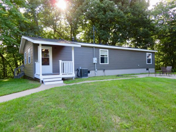 9560 N Meridian Road, Pleasant Lake, MI 49272