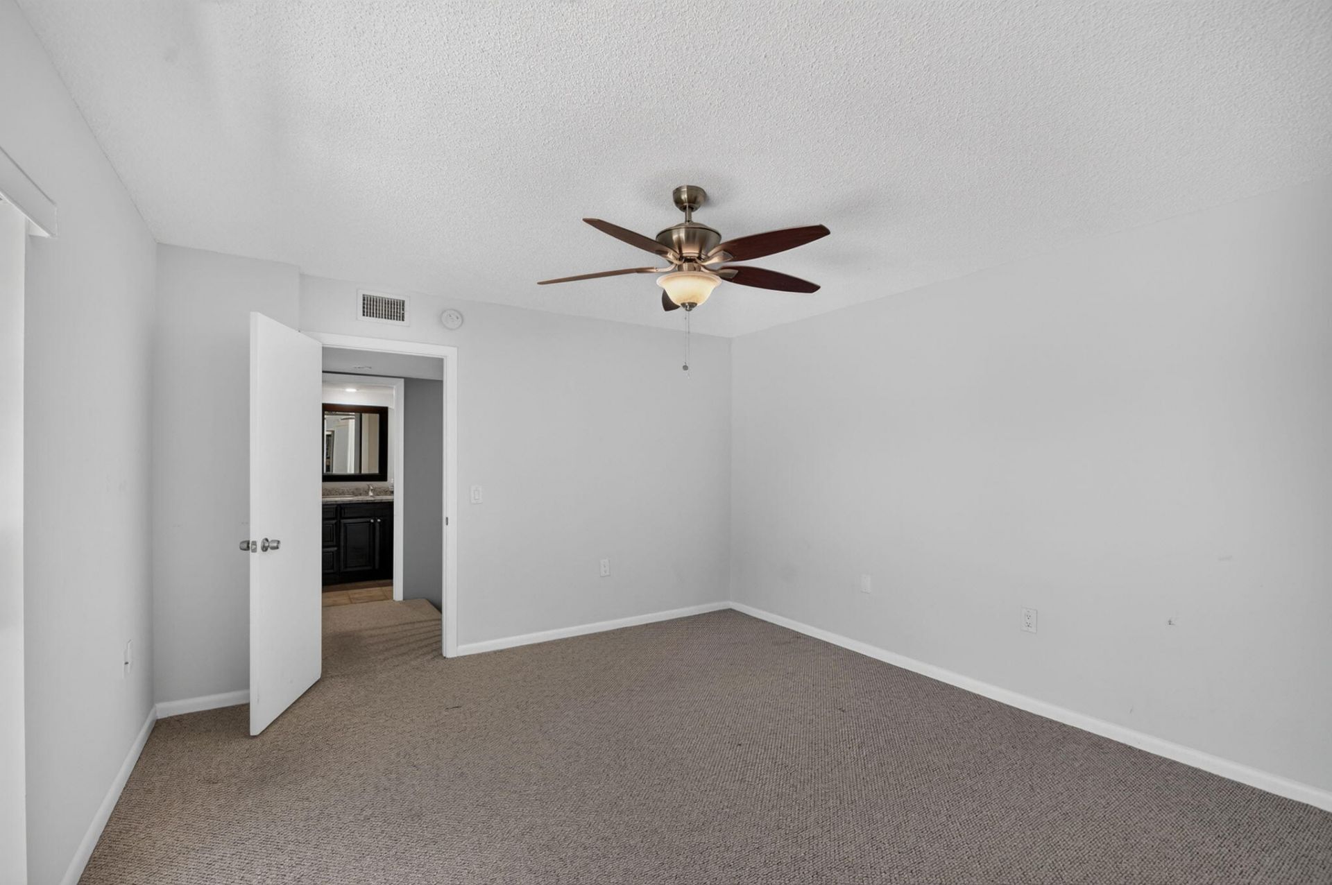 2409 24th Way, West Palm Beach, FL 33407 Photo