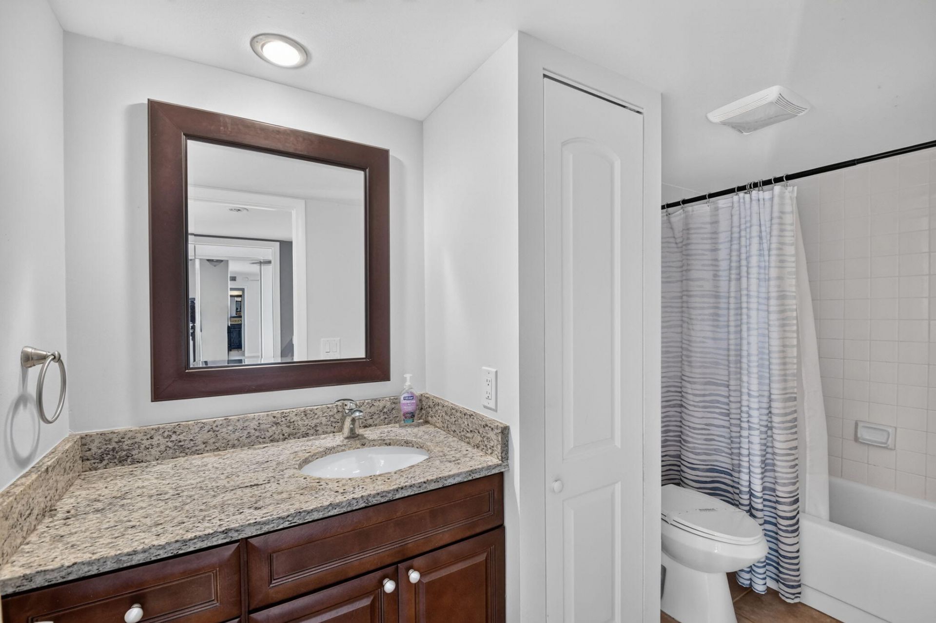 2409 24th Way, West Palm Beach, FL 33407 Photo