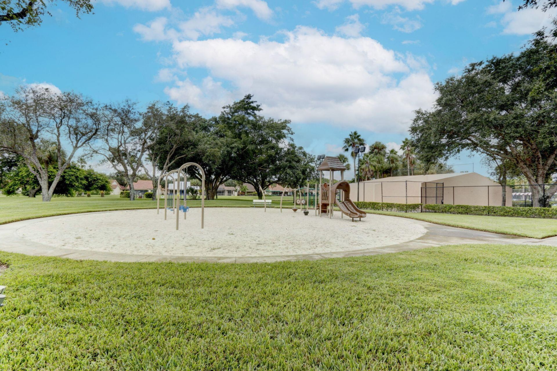 2409 24th Way, West Palm Beach, FL 33407 Photo