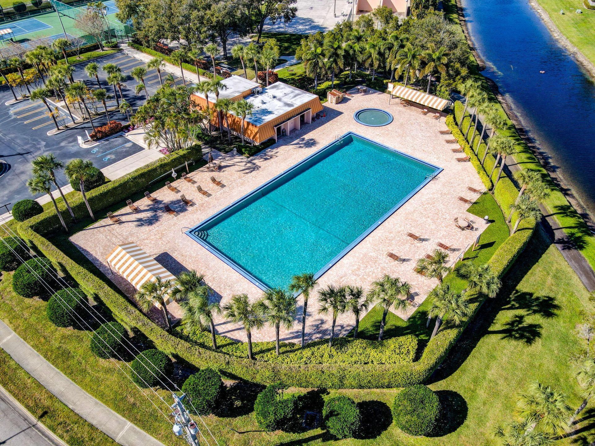 2409 24th Way, West Palm Beach, FL 33407 Photo