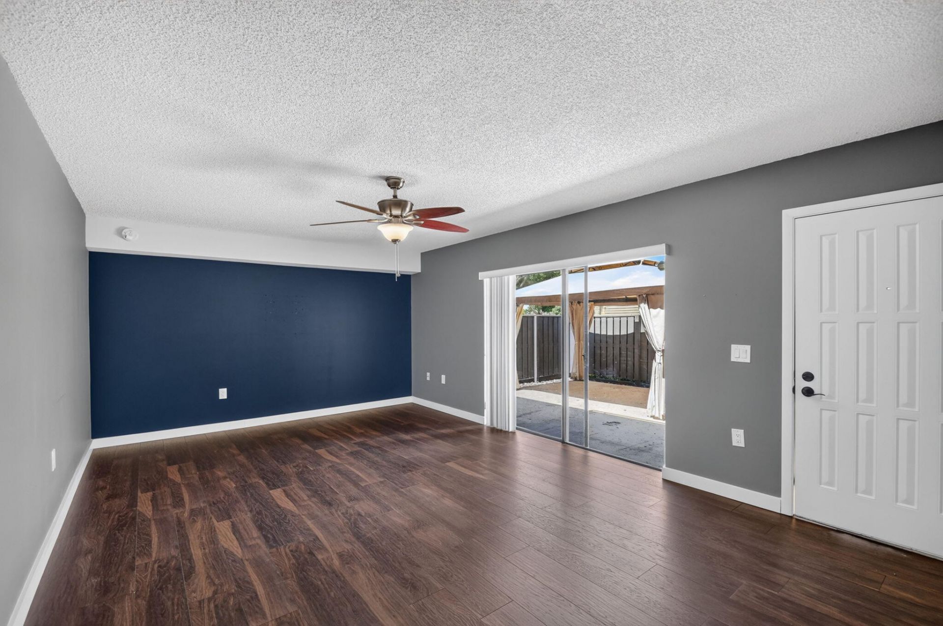 2409 24th Way, West Palm Beach, FL 33407 Photo