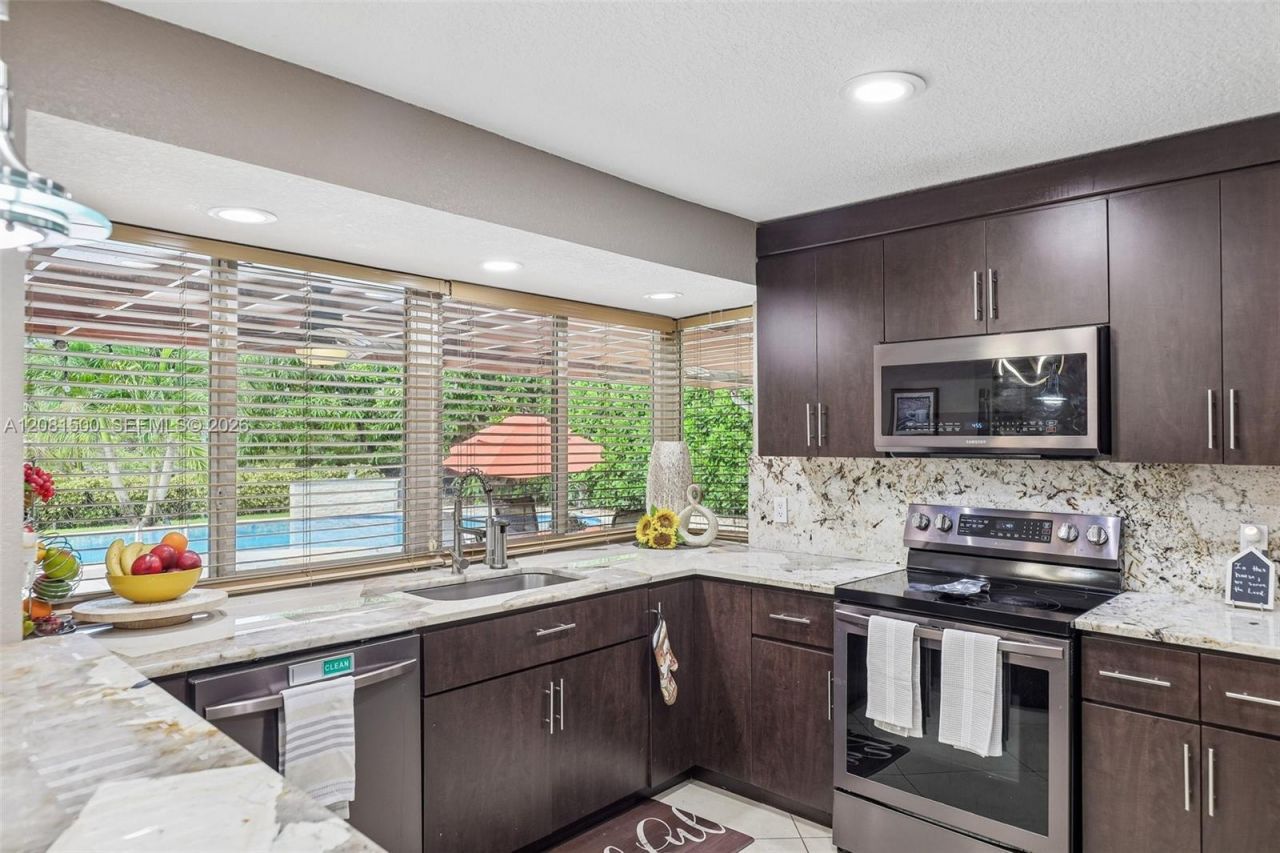 8835 NW 27th St , Coral Springs, FL 33065 Photo