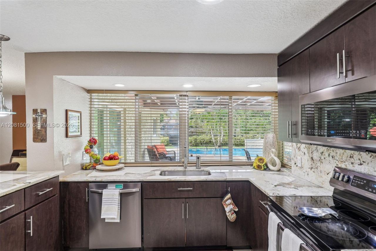 8835 NW 27th St , Coral Springs, FL 33065 Photo