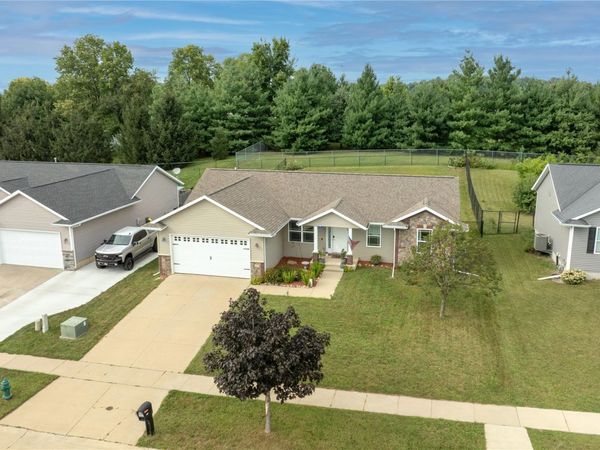 2520 Shaman Avenue SW, Cedar Rapids, IA 52404