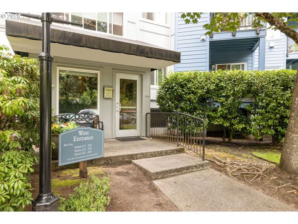 8720 SW TUALATIN RD, Unit 324, Tualatin, OR 97062