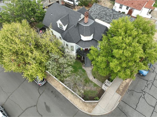 1103 E 11TH ST, The Dalles, OR 97058