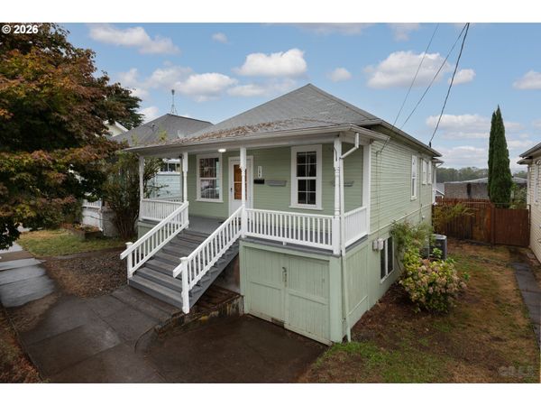 184 S 2ND ST, St. Helens, OR 97051