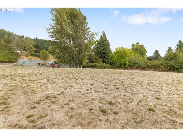 22210 TILLER TRAIL HWY, Days Creek, OR 97429