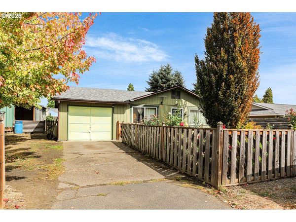 4054 BARTLETT DR, Hood River, OR 97031