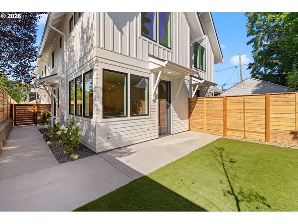 1518 NE JARRETT ST, Unit C, Portland, OR 97211