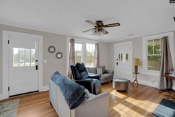 2729 College Street photo 4