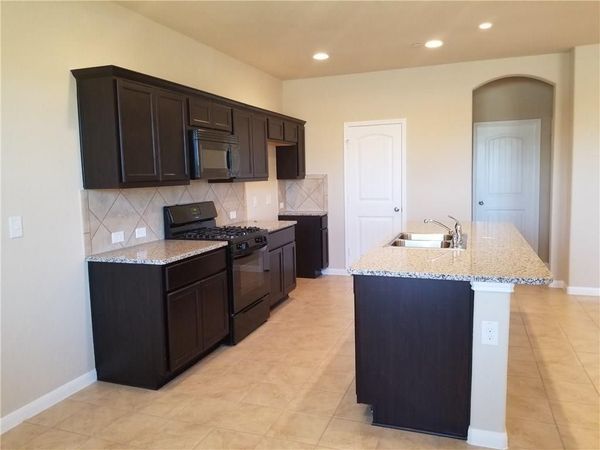 2880 Donnell DR , Unit 103, Round Rock, TX 78664