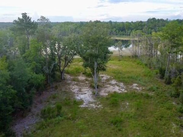 3036 Everest Drive , Sunny Hills, FL 32428