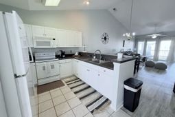 901 West Port Dr. photo 4