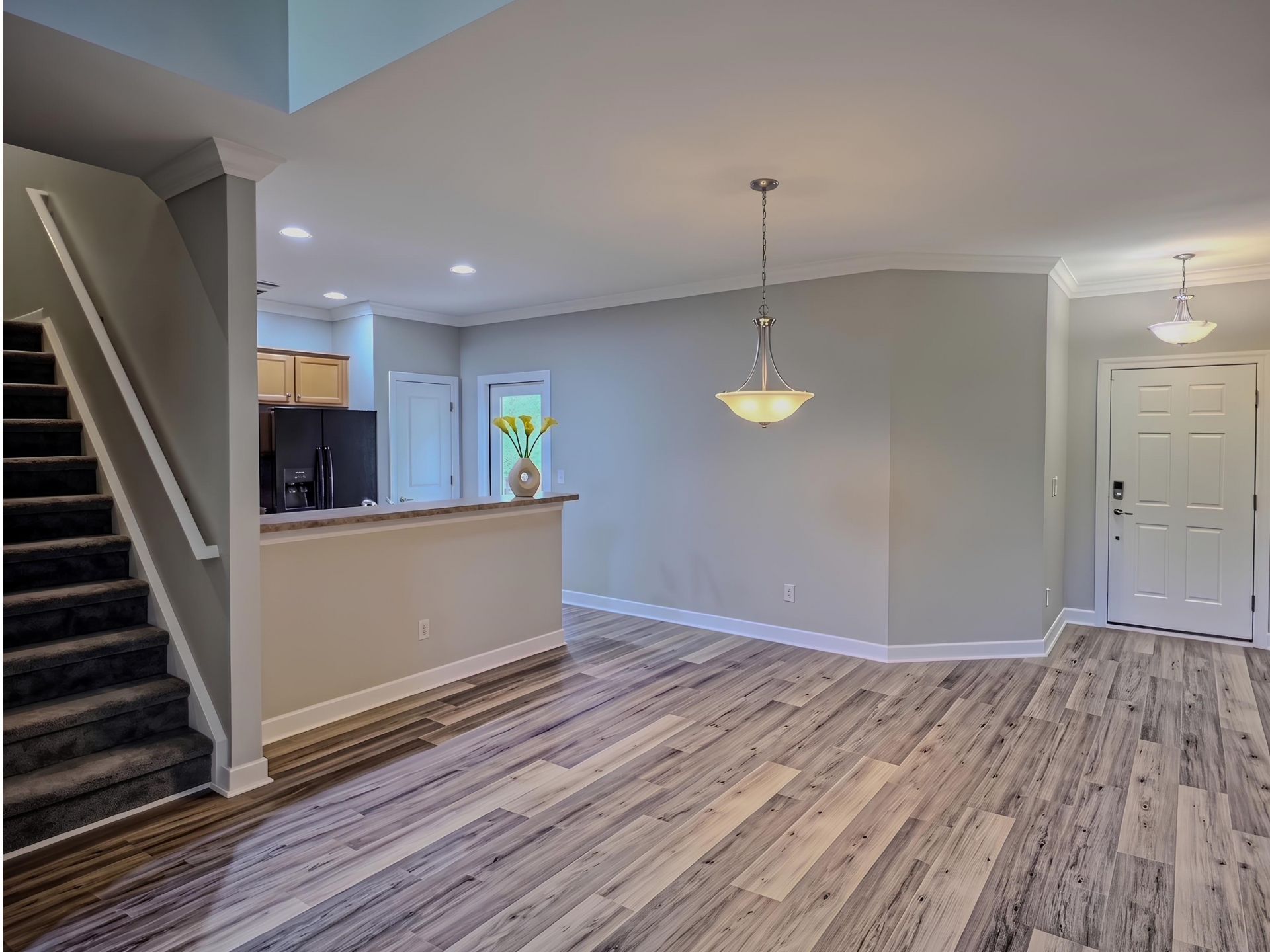 1018 Fairway Ln. Photo 4