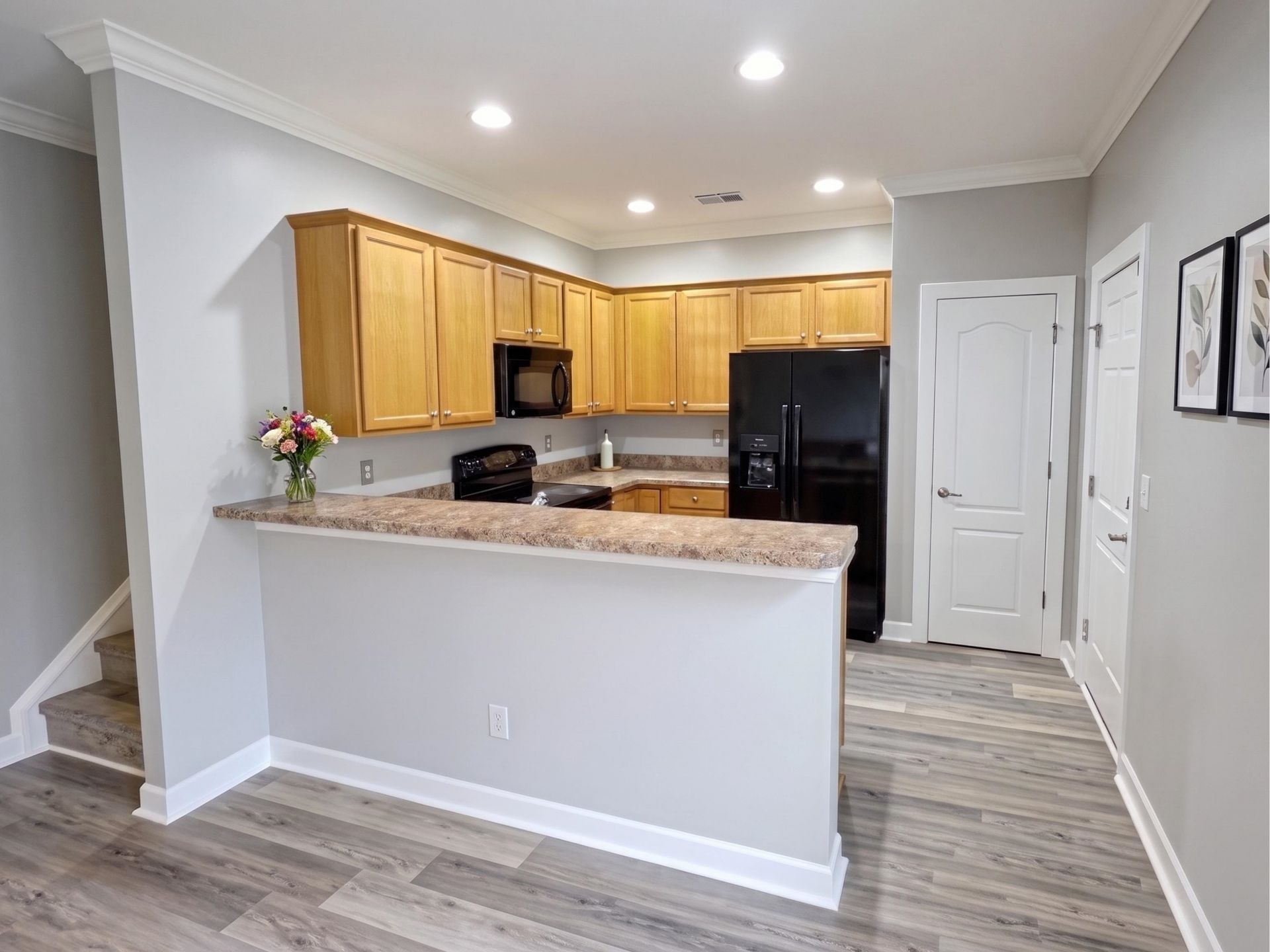 1018 Fairway Ln. Photo 5