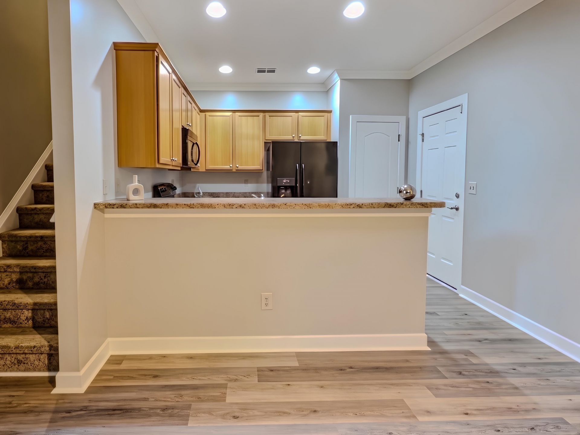 1018 Fairway Ln. Photo 8