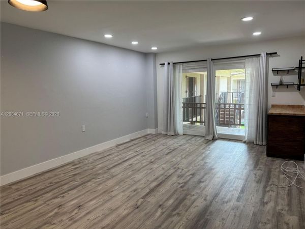 11259 SW 88th St, Unit 204H, Miami, FL 33176