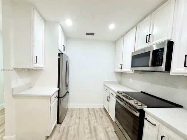11259 SW 88th St, Unit 204H, Miami, FL 33176