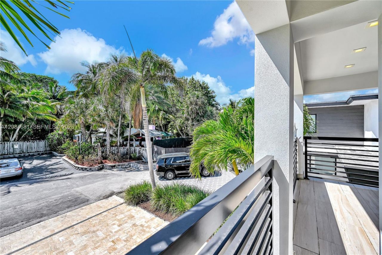 3305 NE 15th St, Fort Lauderdale, FL 33304 Photo