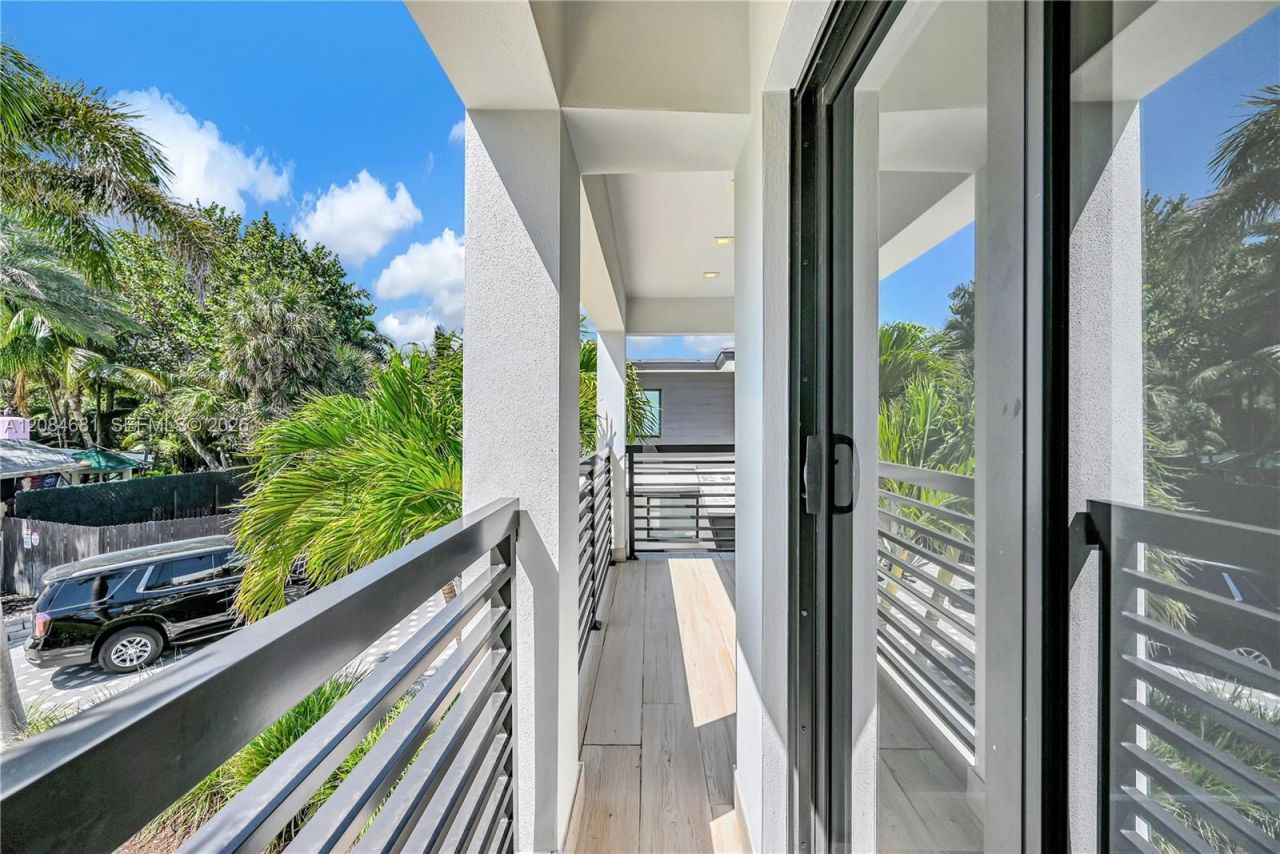 3305 NE 15th St, Fort Lauderdale, FL 33304 Photo
