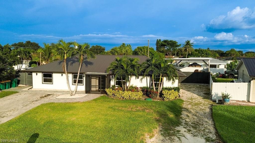 1800 52nd Ter Sw, Naples, FL 34116 Photo