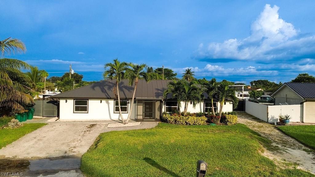 1800 52nd Ter Sw, Naples, FL 34116 Photo