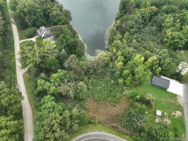 000 Edgelake Drive , Hamburg Township, Mi 48139
