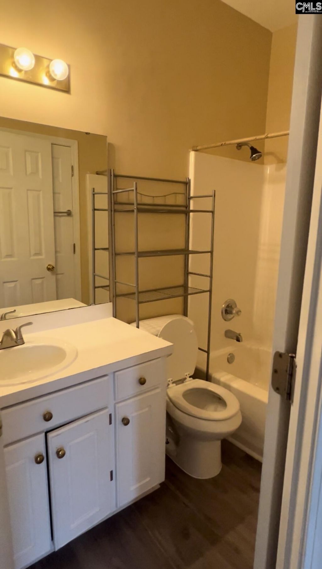 209 Lockleven Drive Photo 6