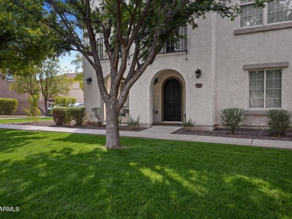 905 S OSBORN Lane, Gilbert, AZ 85296