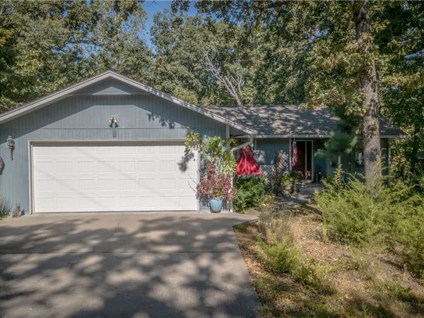 7 Kirkoswald Lane, Bella Vista, AR 72715