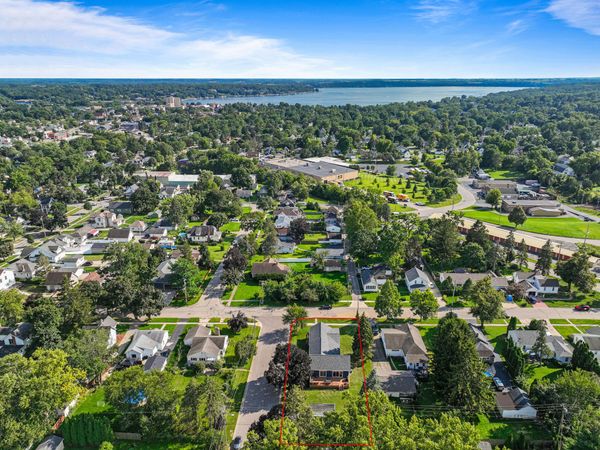 1119 Wheeler St, Lake Geneva, WI 53147
